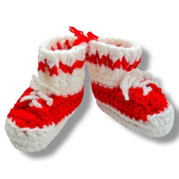 Handmade Red White "Converse" Low Top Crocheted Vintage Baby Booties NEW - Picture 4 of 6